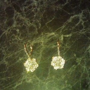 CZ Flower shape earings